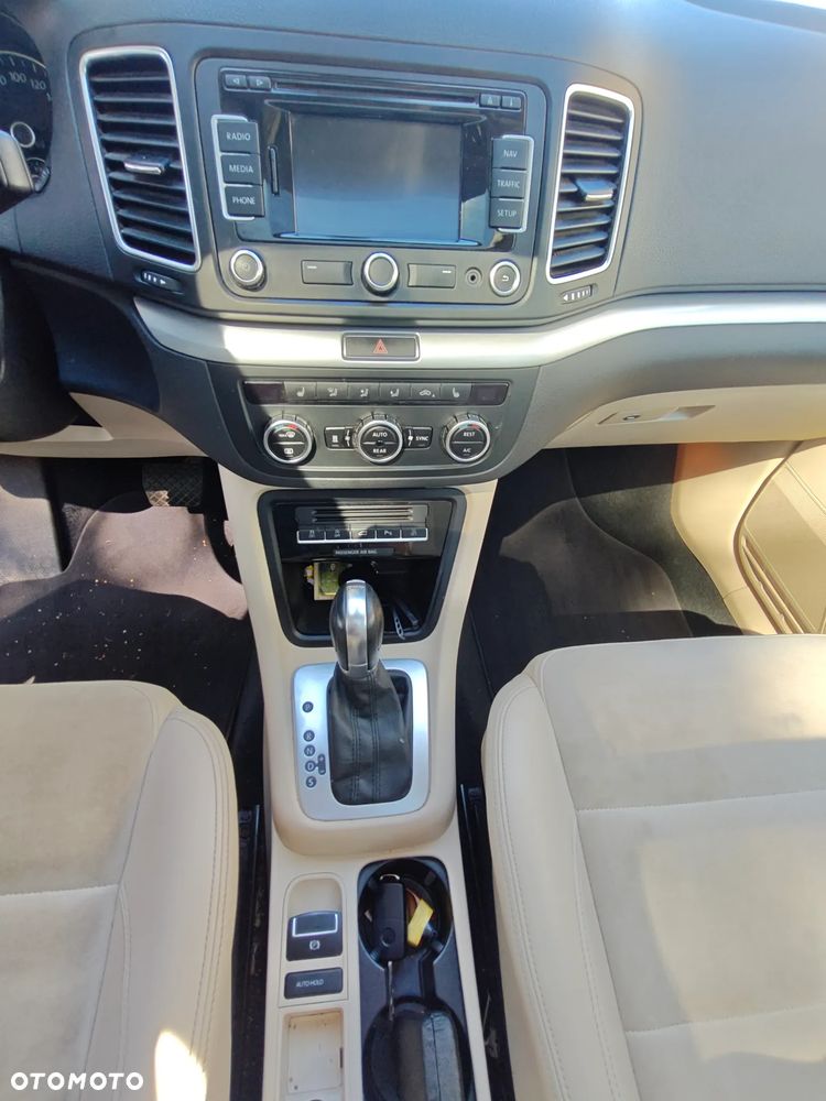 Volkswagen Sharan 2.0 TDI Highline DSG - 26