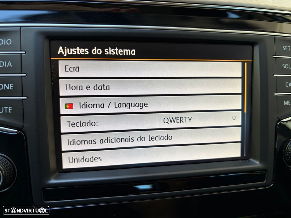 VW Passat Variant 2.0 TDI Highline DSG - 29