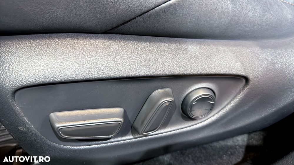 Toyota RAV4 2.5 4x4 Adventure - 11