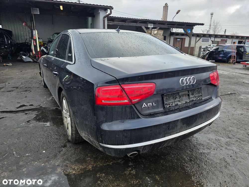 Audi A8 - 7
