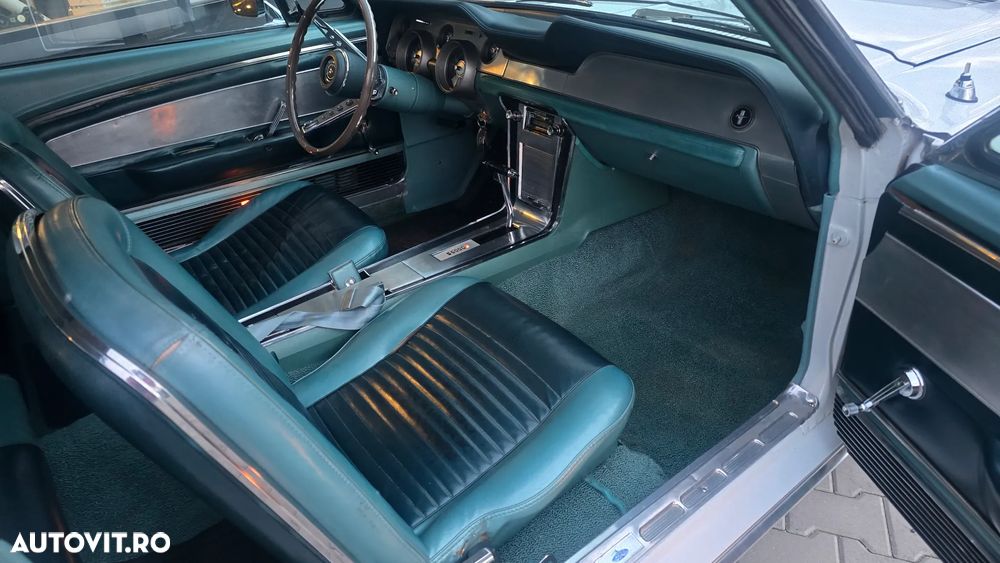 Ford Mustang - 6