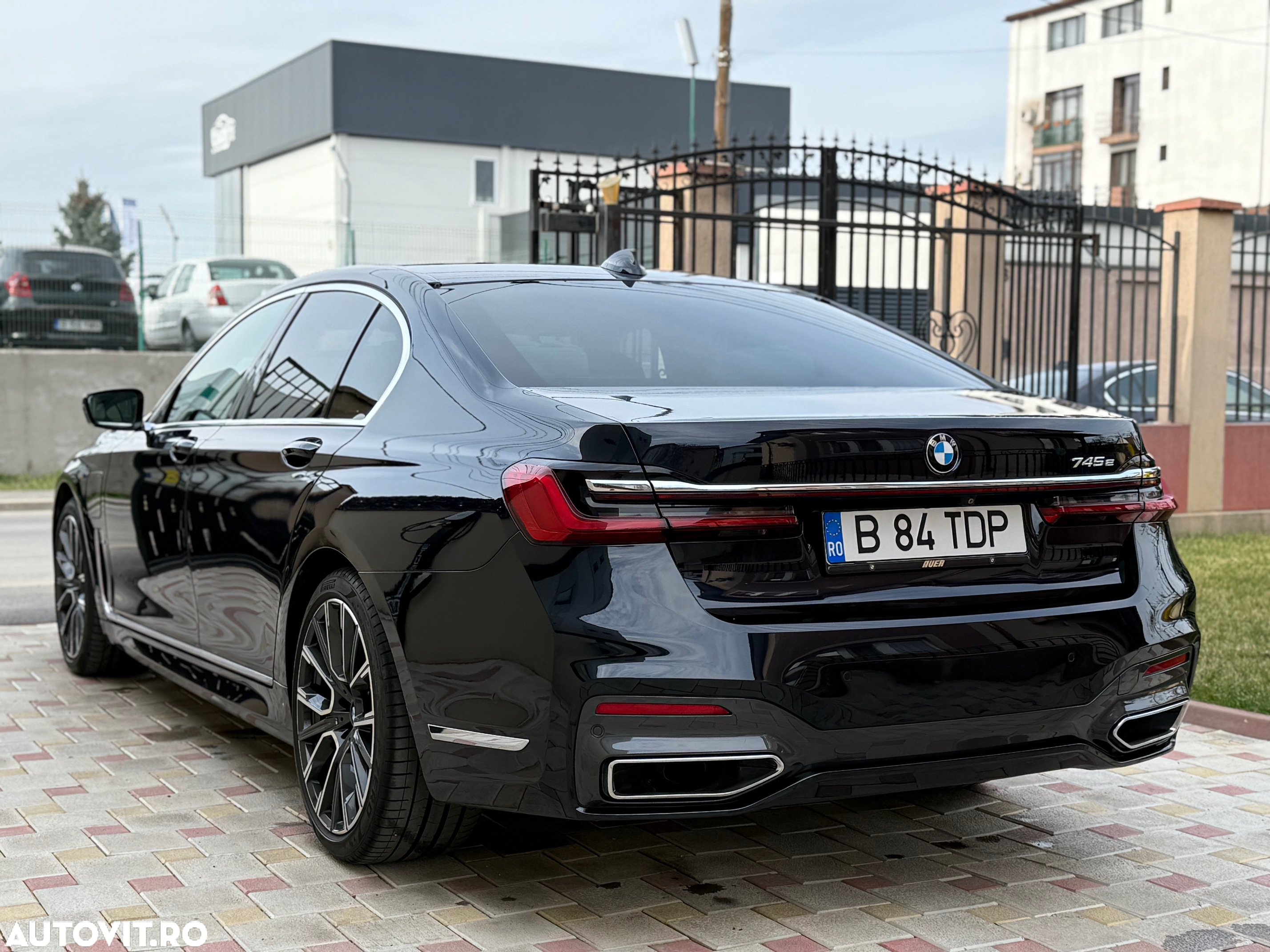 BMW Seria 7 - 12
