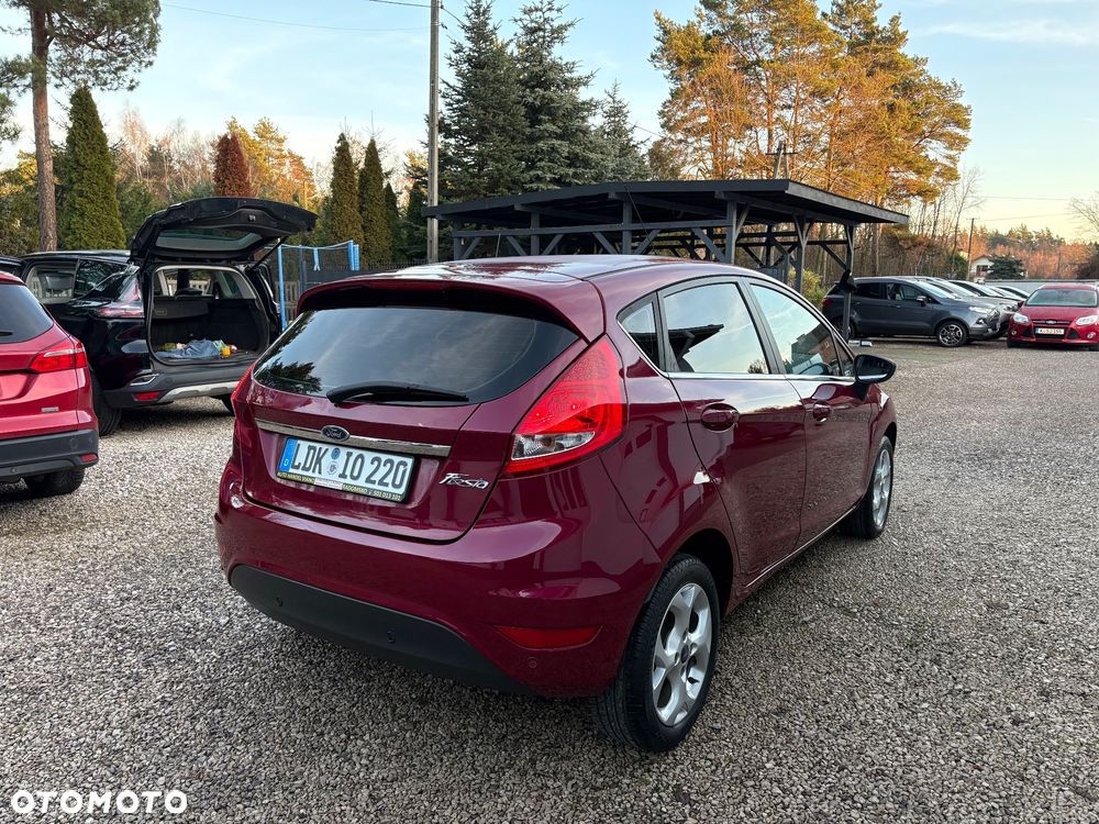 Ford Fiesta 1.4 Champions Edition - 8