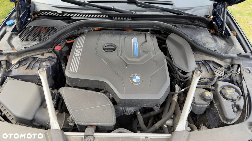 BMW Seria 5 530e xDrive - 26