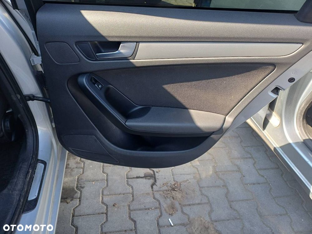 DRZWI KOMPLETNE PRAWY TYŁ AUDI A4 B8 LX7W - 4