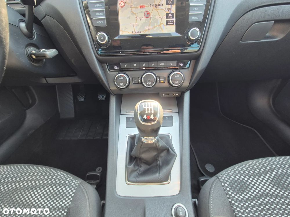 Skoda Octavia 2.0 TDI Green tec 4x4 Edition - 32