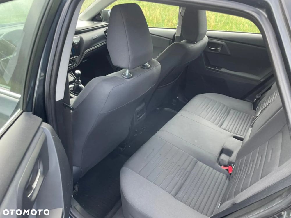 Toyota Auris 1.6 D-4D Comfort - 9