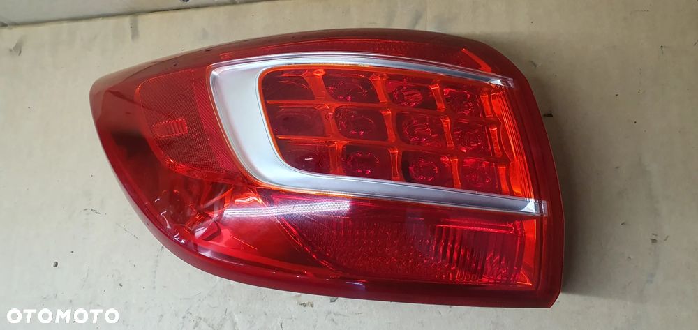 Lampa lewy tył tylna lewa w błotnik Kia Sportage III 3 - 5