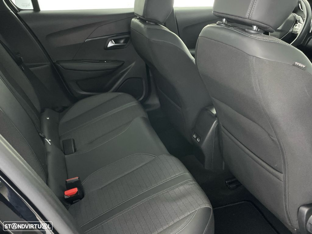 Peugeot 208 - 25