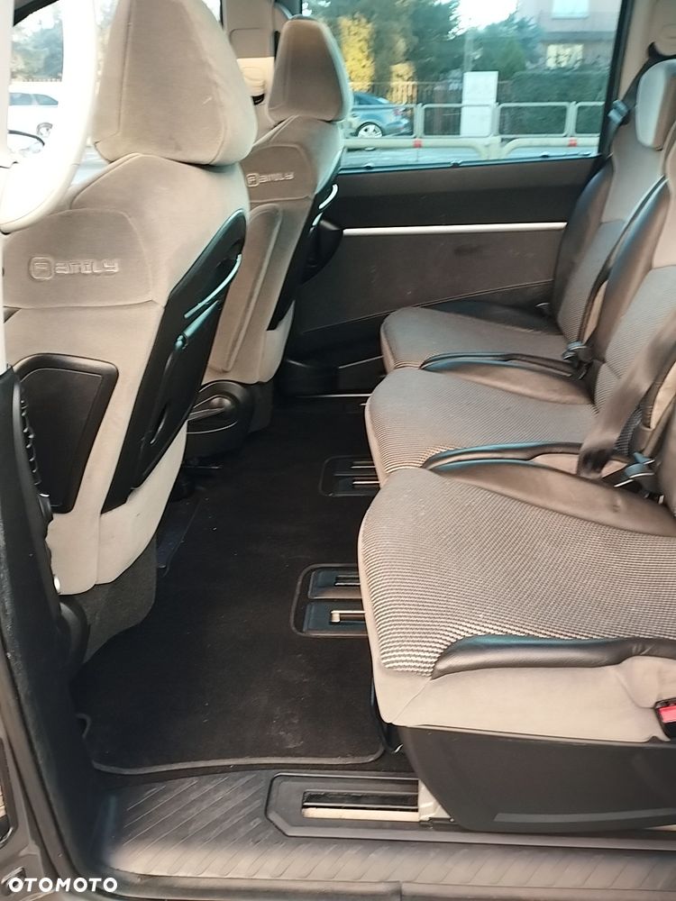 Peugeot 807 HDi 135 Family - 13
