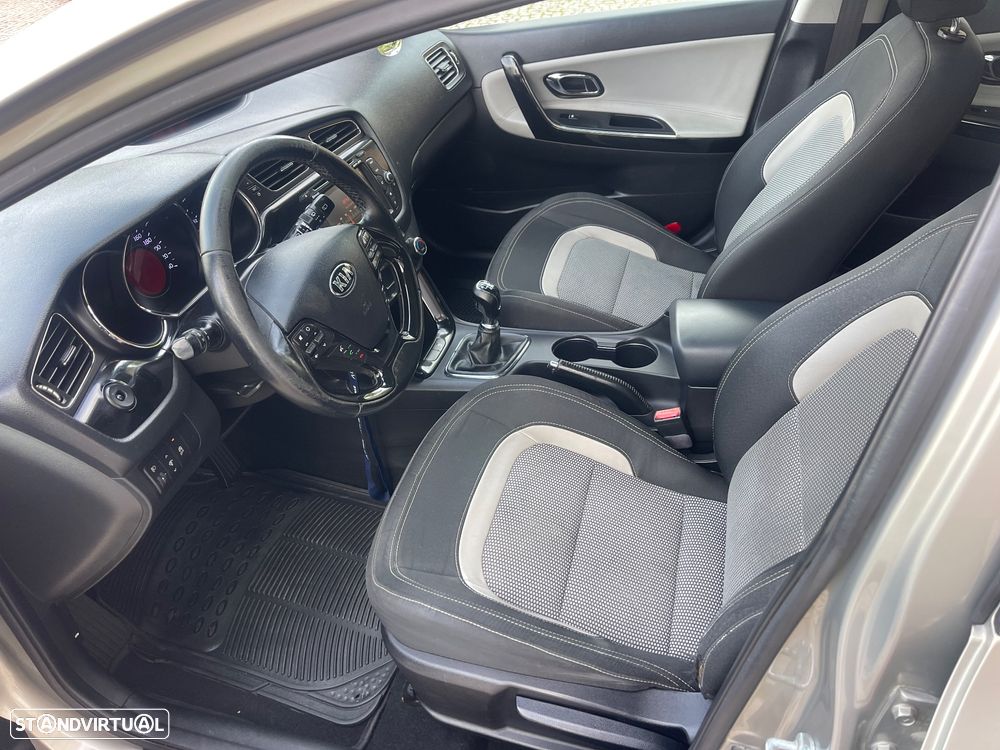 Kia Ceed SW 1.6 CRDi TX Prime - 6