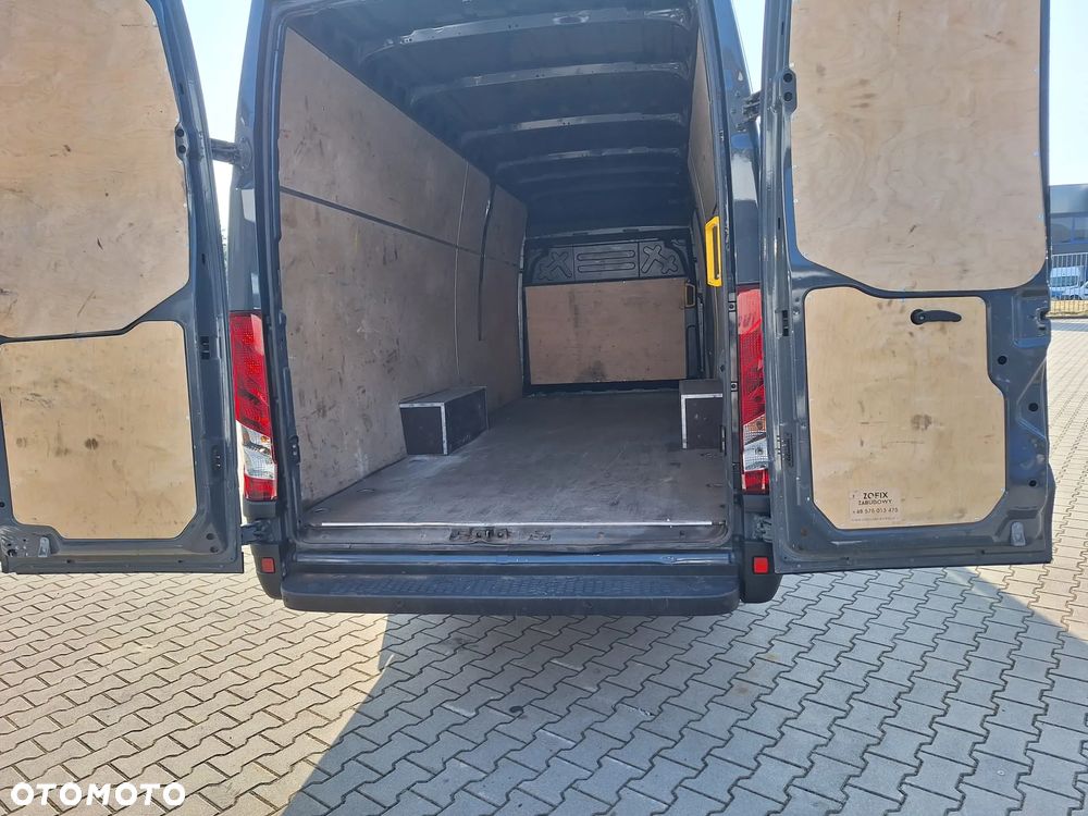 Iveco 35S18 HiMatic furgon 16m blaszak automat FV23% MAXI - 22
