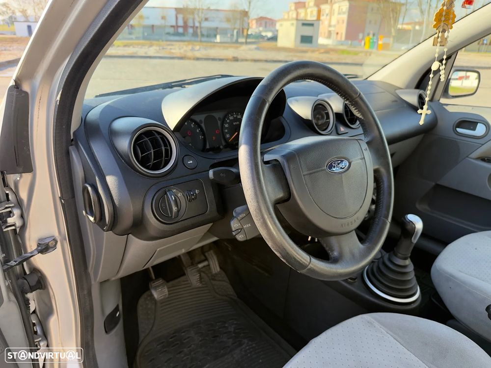 Ford Fiesta 1.25 Trend - 7