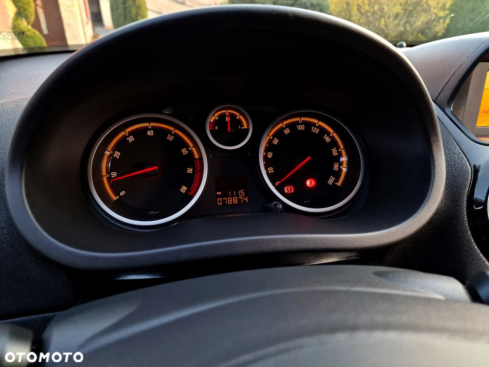 Opel Corsa 1.2 16V Cosmo - 24