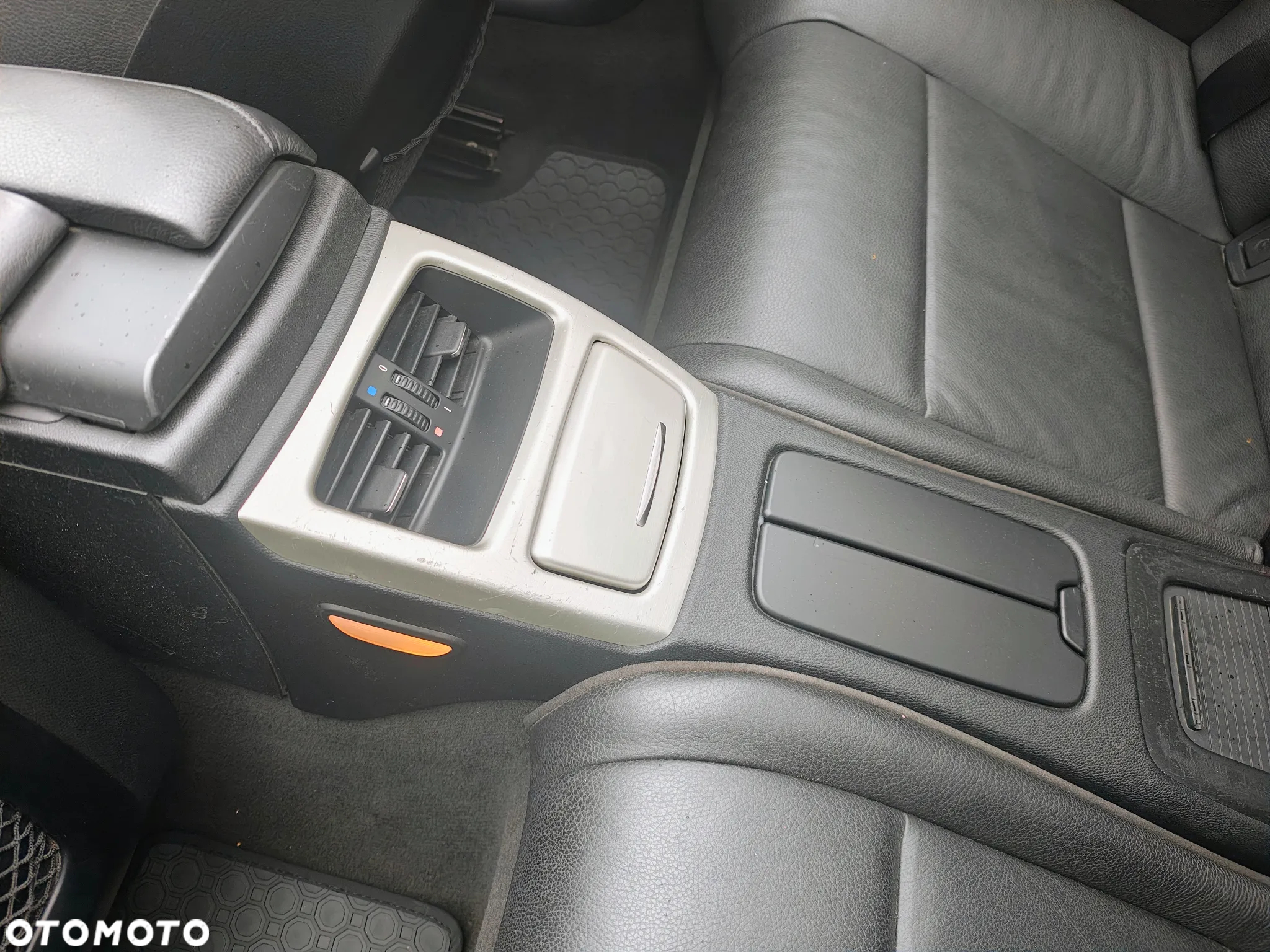 BMW Seria 3 325i - 26