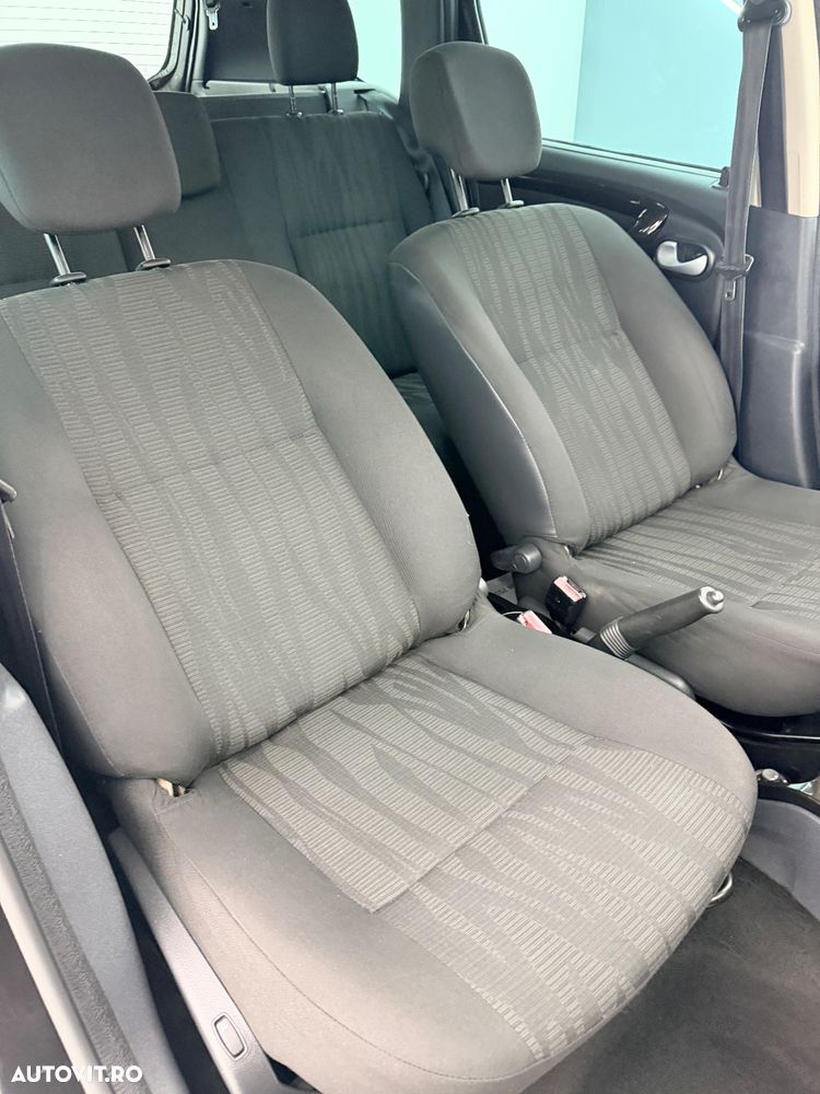 Dacia Duster 1.6 16V 4x4 Destination - 23