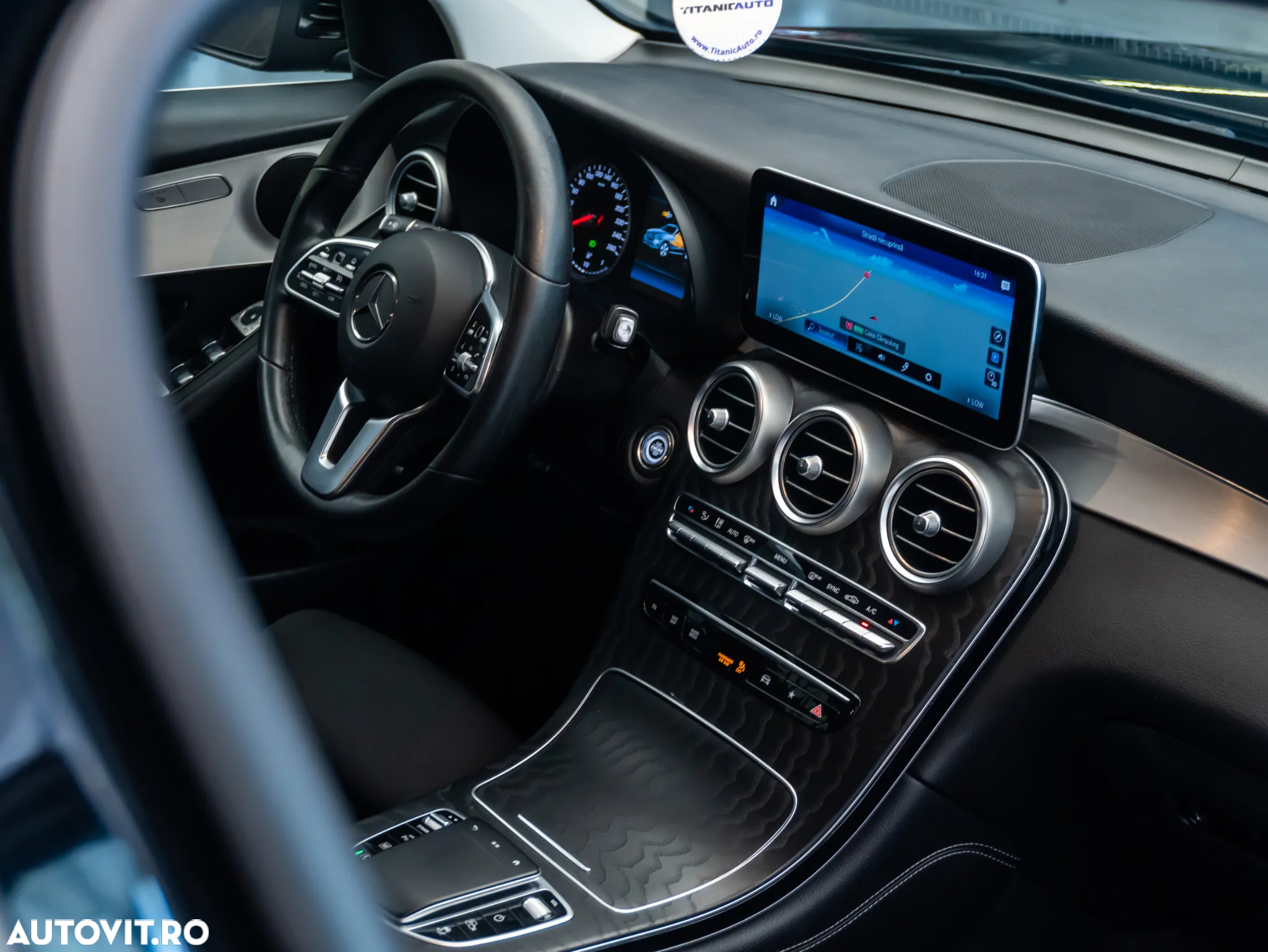 Mercedes-Benz GLC 220 d 4Matic 9G-TRONIC - 23