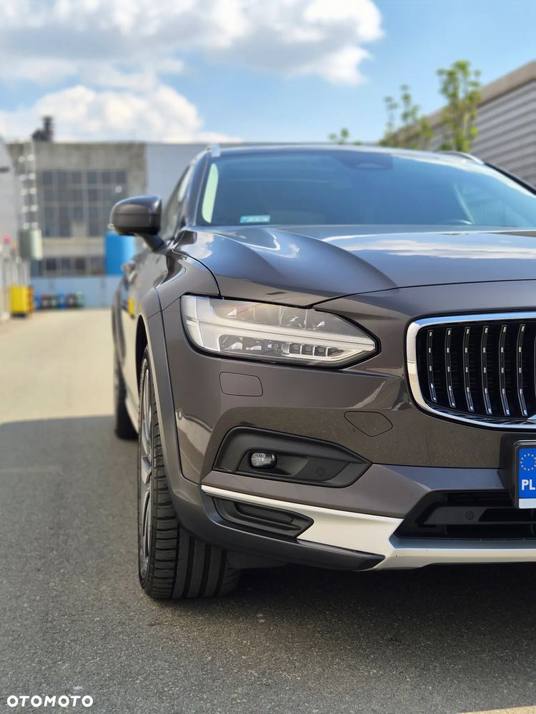 Volvo V90 Cross Country D5 SCR AWD Momentum Pro - 36