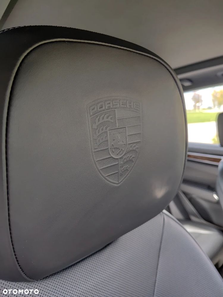 Porsche Cayenne - 14
