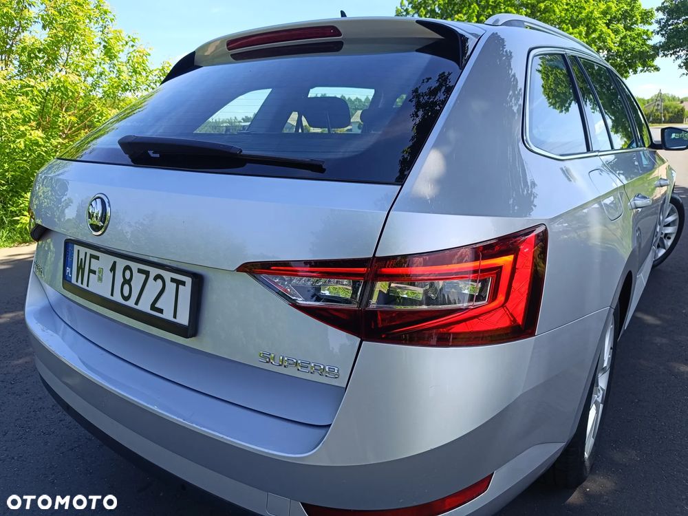 Skoda Superb 2.0 TDI Ambition - 10