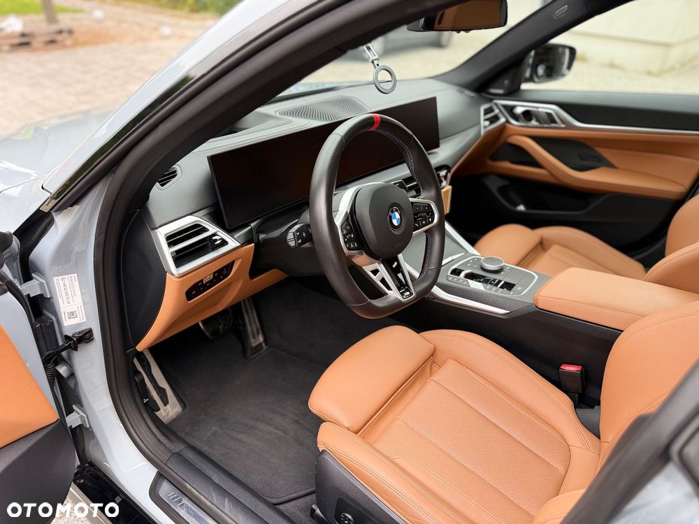 BMW Seria 4 M440i xDrive mHEV - 12