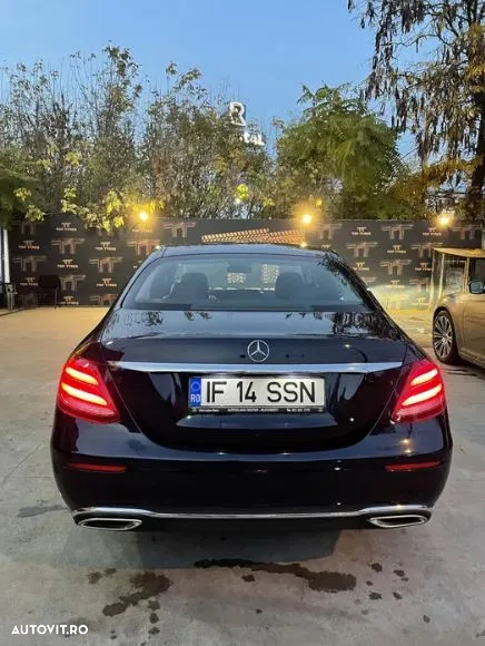 Mercedes-Benz E 200 Aut. - 3