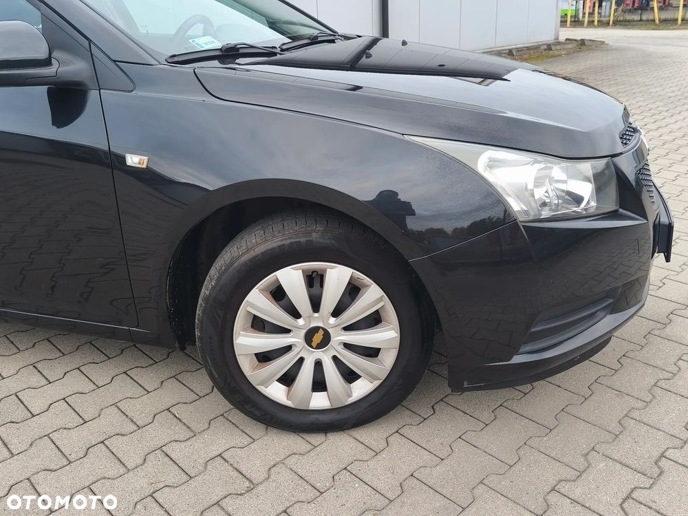 Chevrolet Cruze - 17