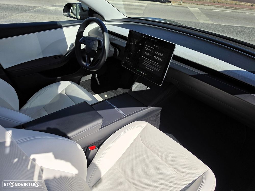 Tesla Model 3 Standard Range Plus RWD - 24