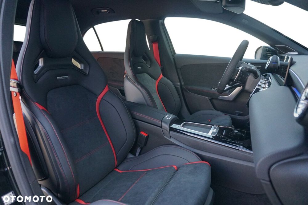 Mercedes-Benz Klasa A 45 S AMG 4-Matic 8G-DCT - 13
