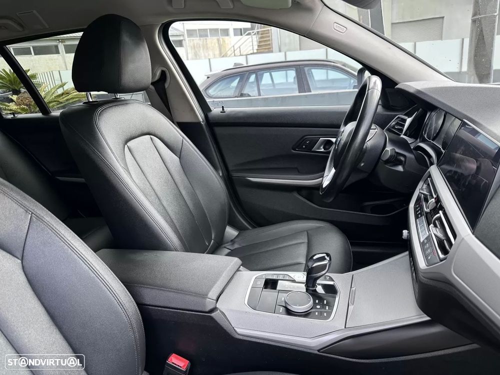 BMW 318 d Aut. Edition M Sport Shadow - 52