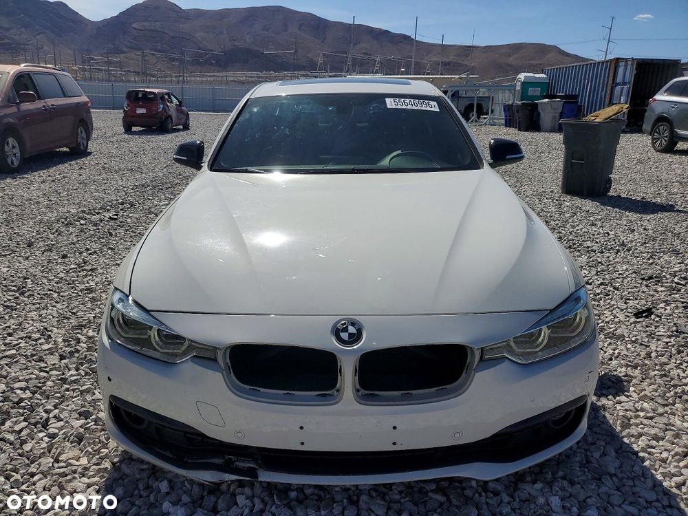 BMW Seria 3 330i xDrive Edition M Sport Shadow - 5