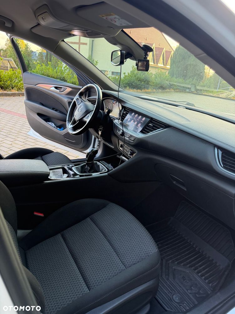 Opel Insignia - 14