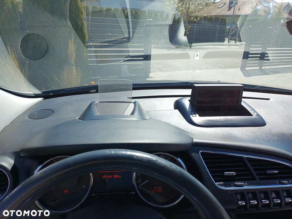 Peugeot 3008 2.0 HDi Premium+ - 17