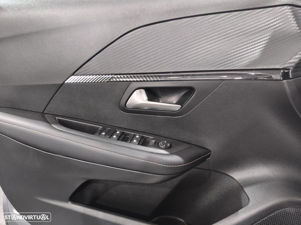 Peugeot 208 1.2 Hybrid Allure e-DCS6 - 8