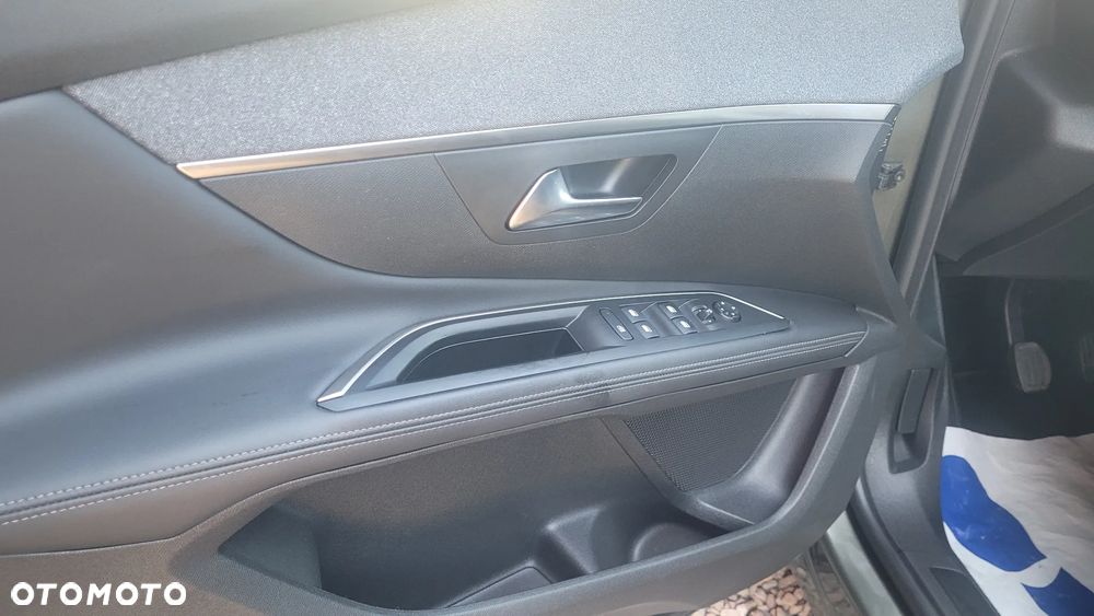 Peugeot 5008 BlueHDi 130 Allure - 12