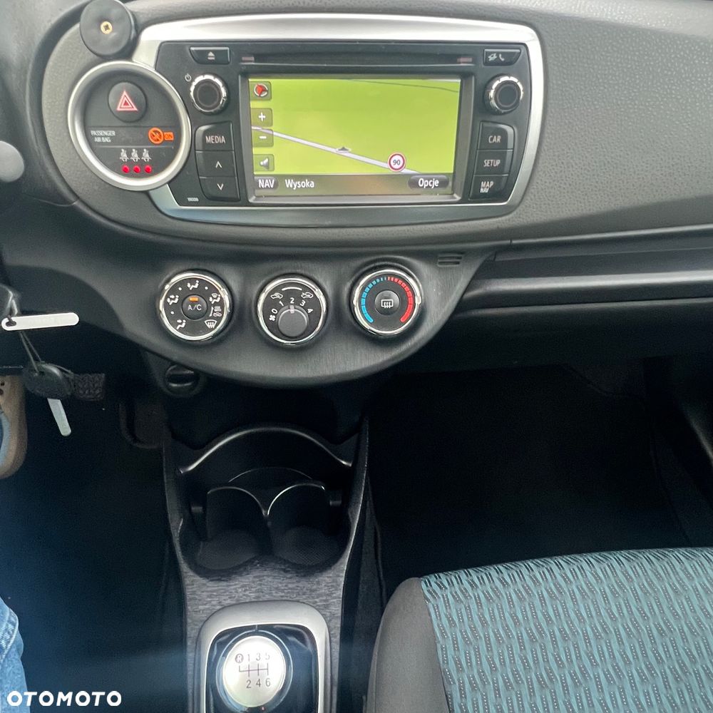 Toyota Yaris 1.33 VVT-i Executive - 12