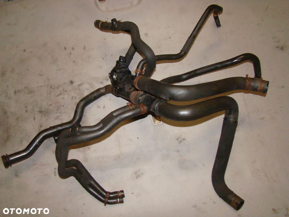 WĄŻ RURA PRZEWÓD KRÓCIEC WODY TERMOSTAT VIVARO TRAFIC MASTER 2.5 DCI CDTI G9U - 3