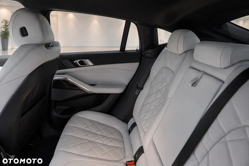 BMW X6 - 12