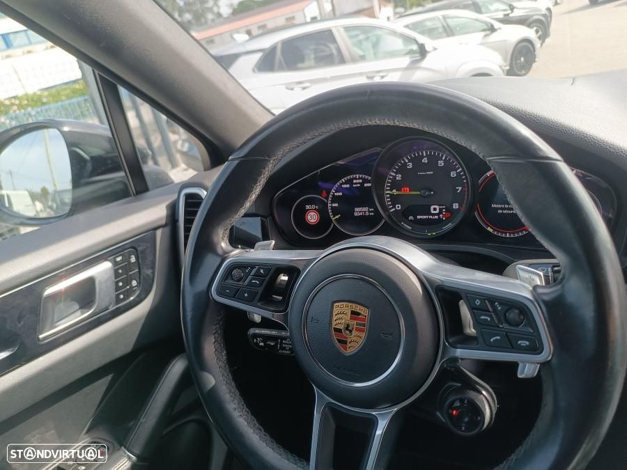 Porsche Cayenne E-Hybrid - 7