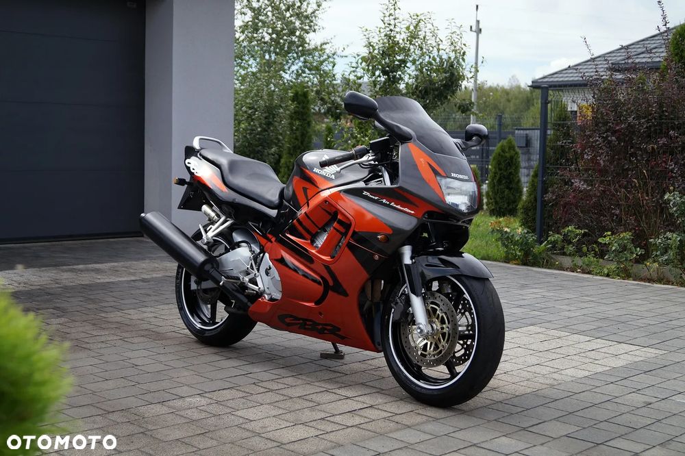 Honda CBR - 4