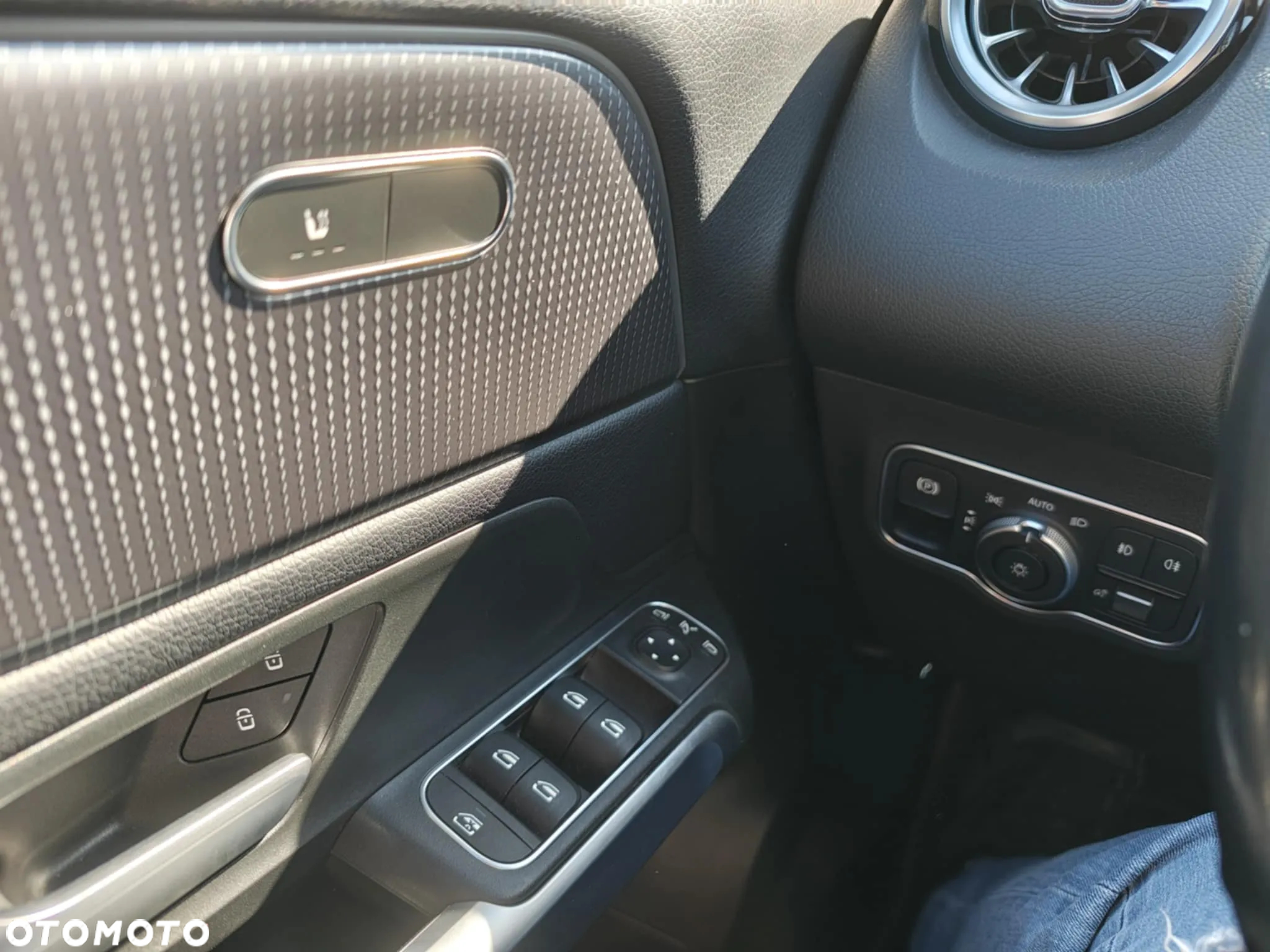 Mercedes-Benz GLB 200 d 8G-DCT Entry - 24