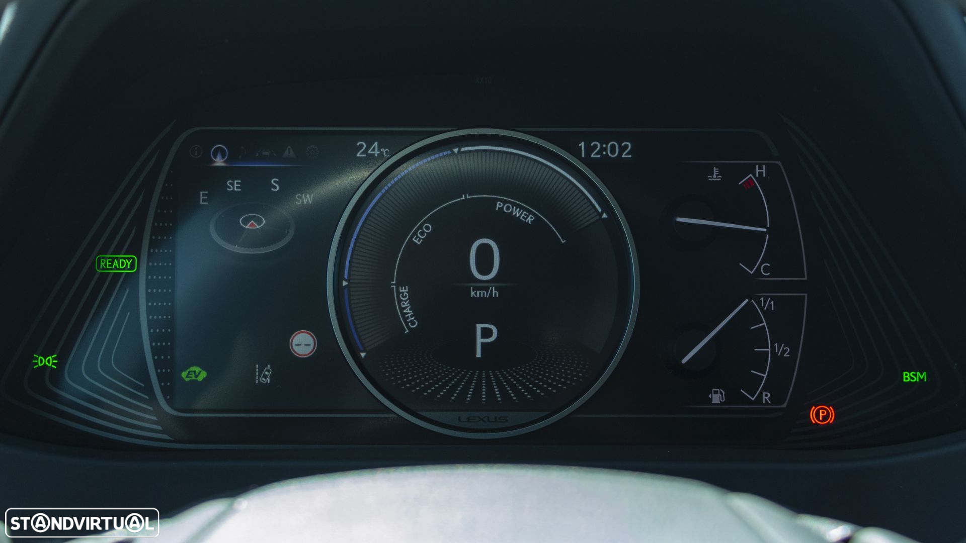 Lexus UX 250h Sport (Ecrã 12.3) - 30