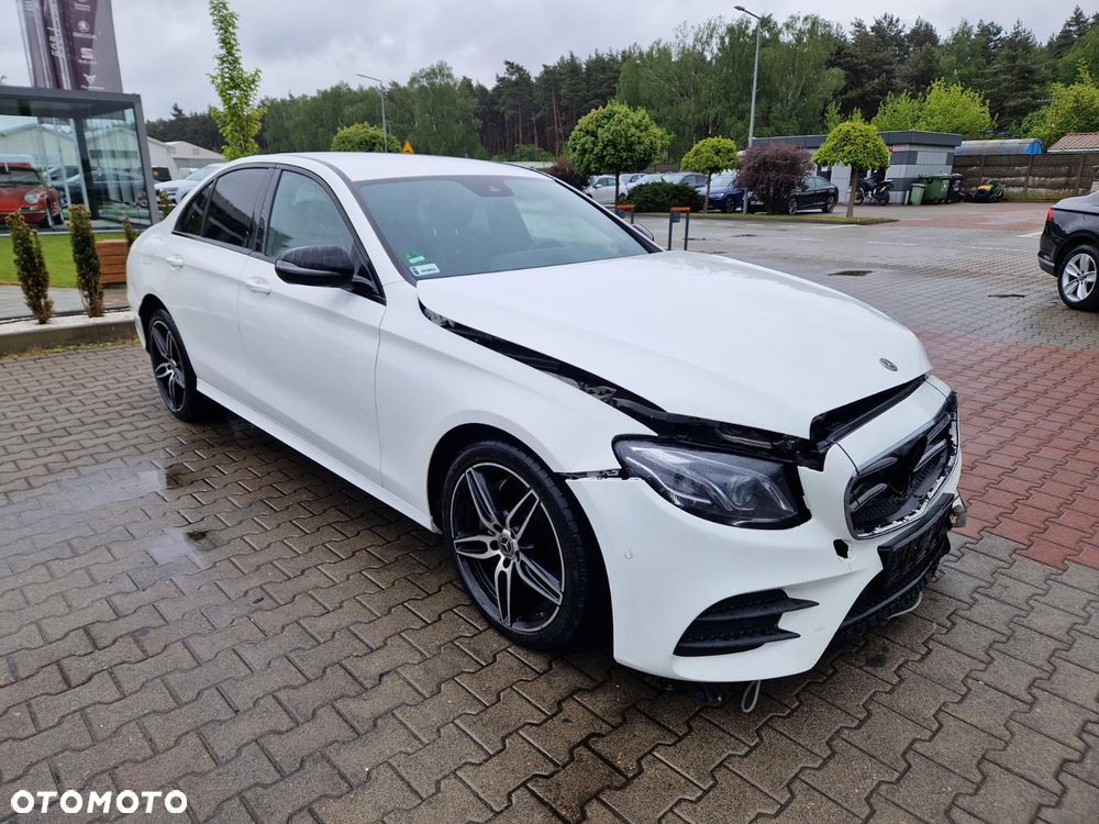 Mercedes-Benz Klasa E 220 d 4-Matic Business Edition 9G-TRONIC - 6