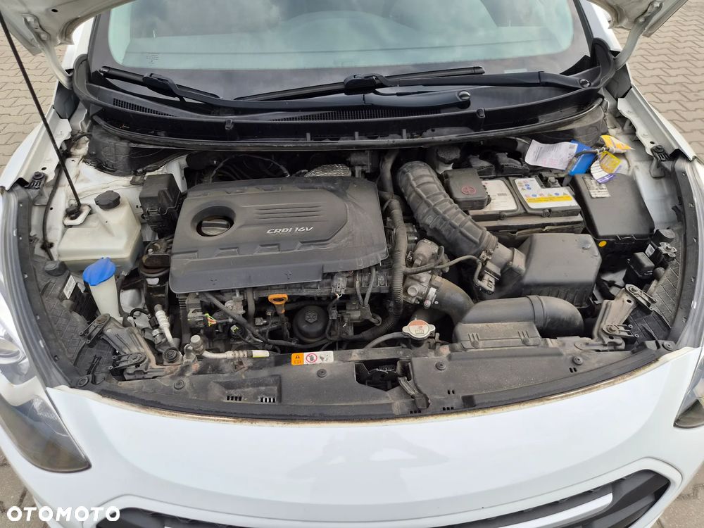 Hyundai i30 1.6 CRDI Intro Edition - 9