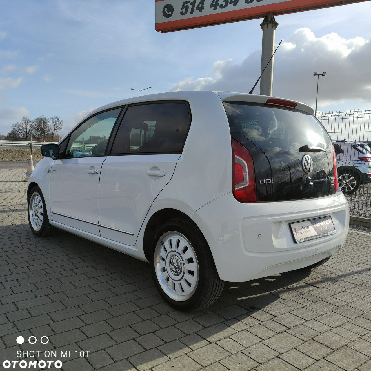 Volkswagen up! - 10