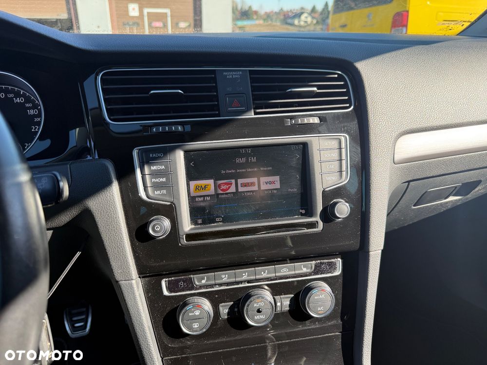 Volkswagen Golf 1.2 TSI BMT Start - 25