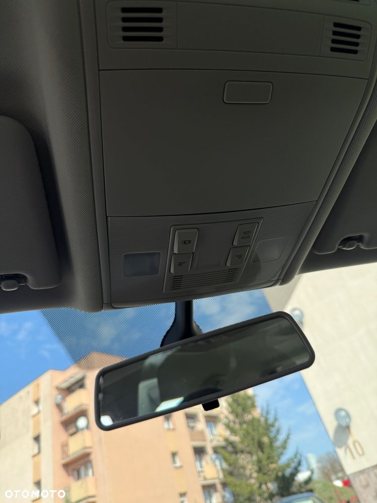 Volkswagen Touran - 21