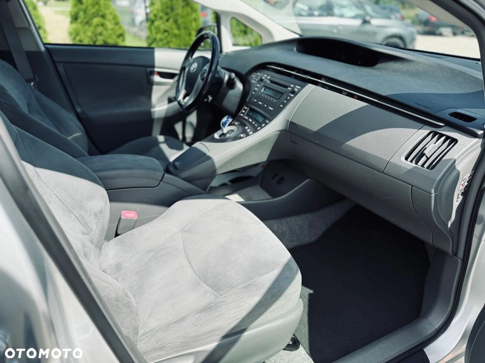 Toyota Prius (Hybrid) Comfort - 20