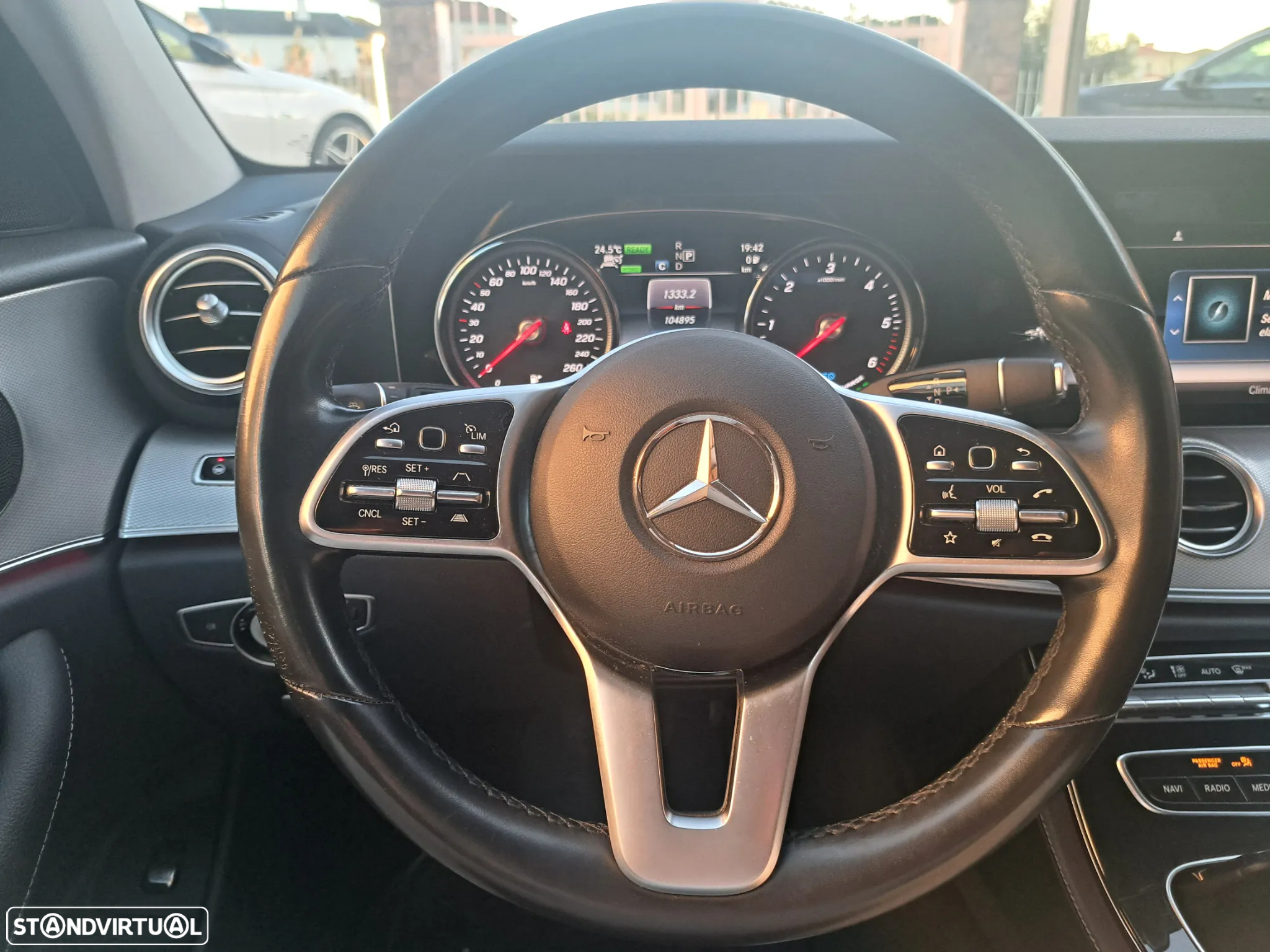 Mercedes-Benz E 300 de Avantgarde - 28