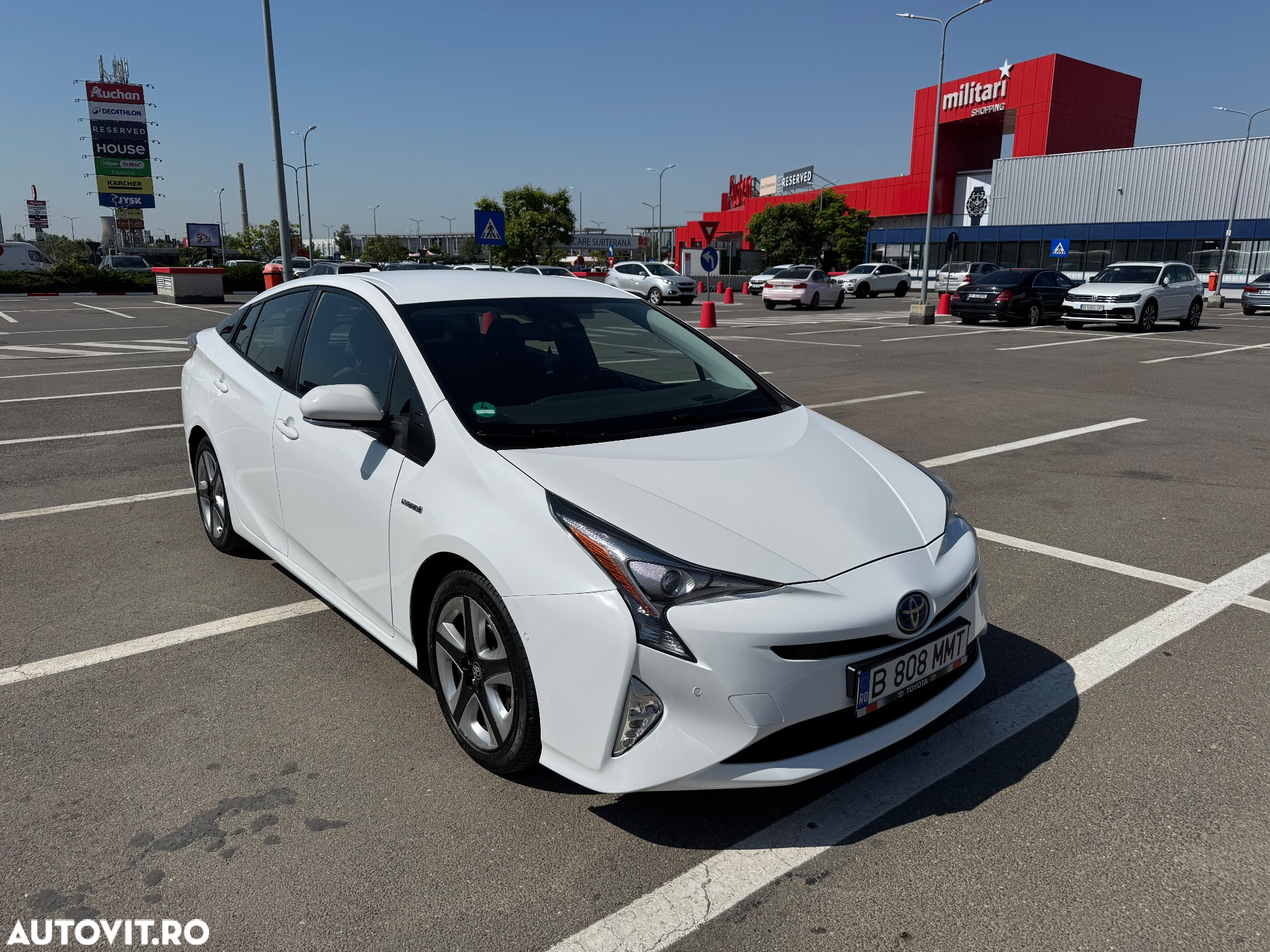 Toyota Prius (Hybrid) Executive - 2
